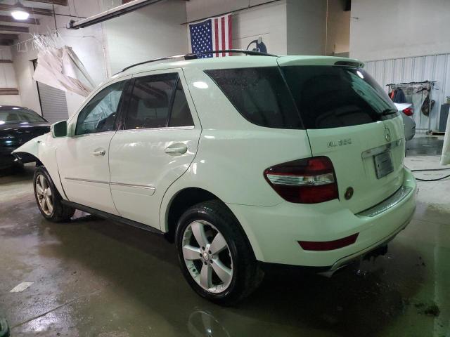 4JGBB8GB0BA730184 - 2011 MERCEDES-BENZ ML 350 4MATIC WHITE photo 2