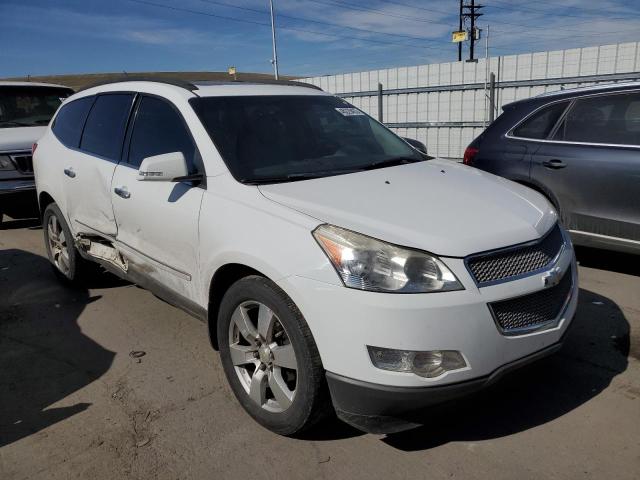 1GNLVHED4AS130384 - 2010 CHEVROLET TRAVERSE LTZ WHITE photo 4