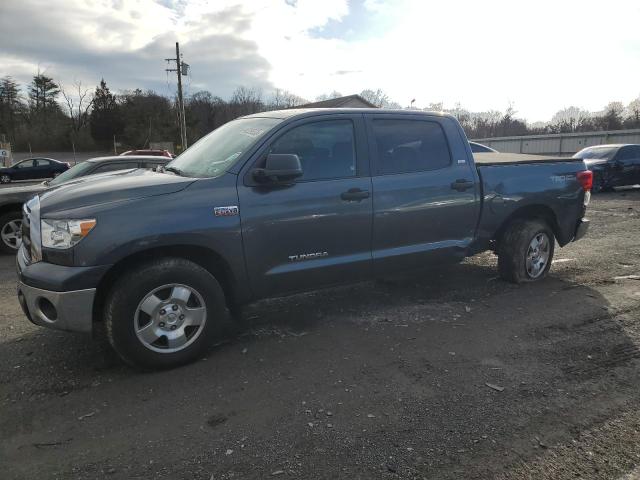 5TFDY5F19AX110173 - 2010 TOYOTA TUNDRA CREWMAX SR5 GRAY photo 1