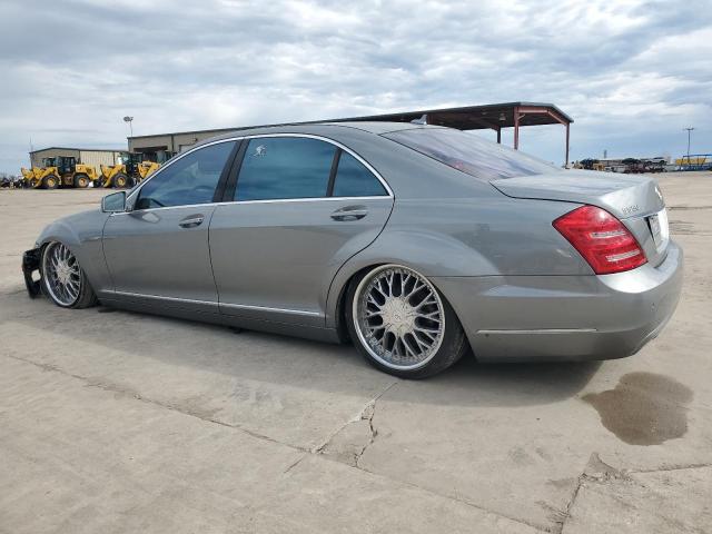 WDDNG7BB2AA331270 - 2010 MERCEDES-BENZ S 550 SILVER photo 2