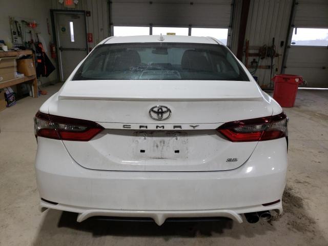 4T1G11AK1PU742410 - 2023 TOYOTA CAMRY SE NIGHT SHADE WHITE photo 6