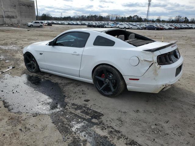 1ZVBP8AM5E5326758 - 2014 FORD MUSTANG WHITE photo 2