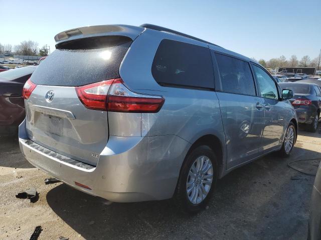 5TDYZ3DC2HS848873 - 2017 TOYOTA SIENNA XLE SILVER photo 3