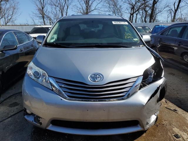 5TDYZ3DC2HS848873 - 2017 TOYOTA SIENNA XLE SILVER photo 5