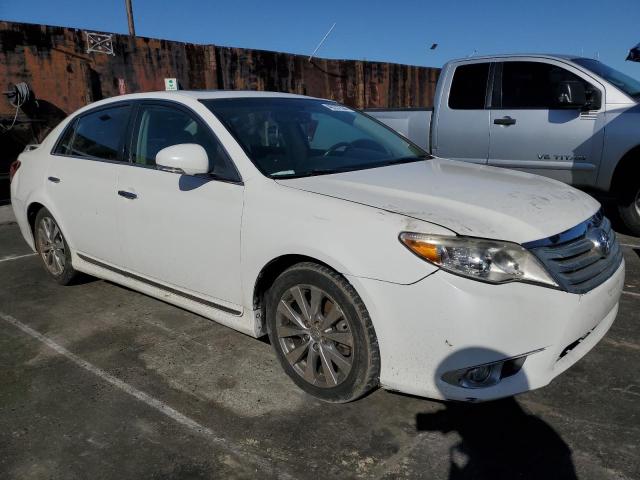 4T1BK3DB7BU372104 - 2011 TOYOTA AVALON BASE WHITE photo 4