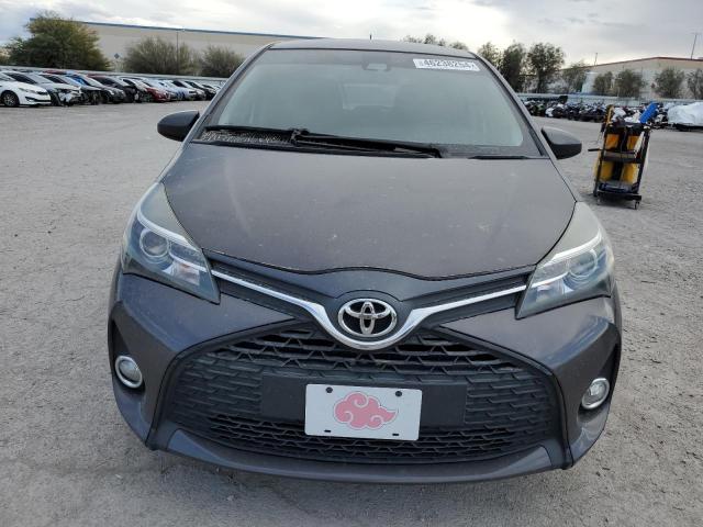 VNKKTUD31HA083592 - 2017 TOYOTA YARIS L GRAY photo 5