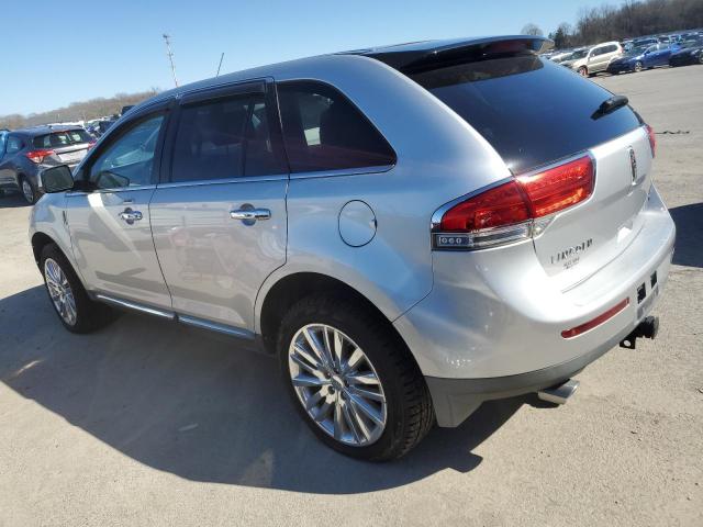 2LMDJ8JK7BBJ14267 - 2011 LINCOLN MKX SILVER photo 2