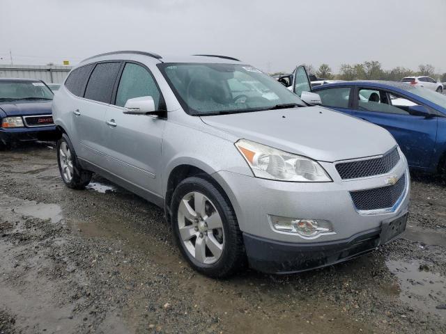 1GNKRLED3BJ197424 - 2011 CHEVROLET TRAVERSE LTZ SILVER photo 4