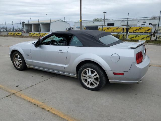 1ZVHT85H365150734 - 2006 FORD MUSTANG GT SILVER photo 2