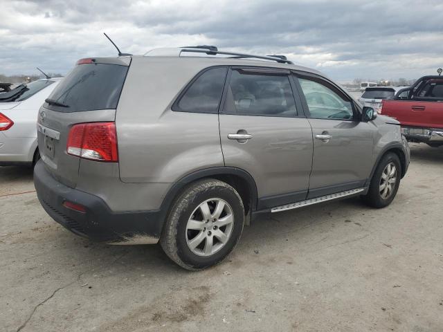 5XYKT4A62CG259923 - 2012 KIA SORENTO BASE GRAY photo 3