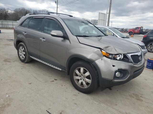 5XYKT4A62CG259923 - 2012 KIA SORENTO BASE GRAY photo 4