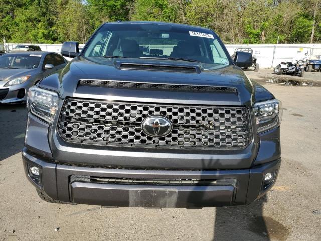 5TFDW5F14JX735182 - 2018 TOYOTA TUNDRA CREWMAX SR5 GRAY photo 5