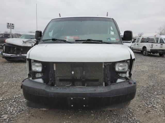 1GCWGAFF0H1107319 - 2017 CHEVROLET EXPRESS G2 WHITE photo 5