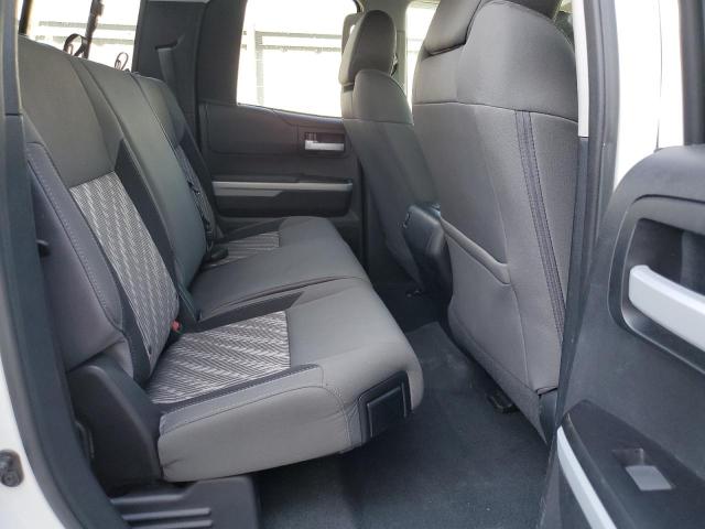 5TFUY5F17KX784548 - 2019 TOYOTA TUNDRA DOUBLE CAB SR/SR5 WHITE photo 10