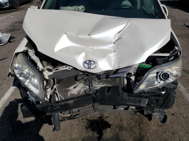 5TDYK3DC9GS758204 - 2016 TOYOTA SIENNA XLE WHITE photo 12