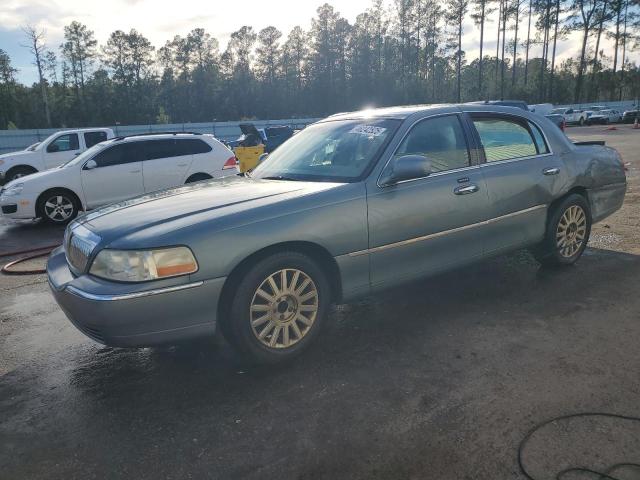 1LNHM81W54Y652818 - 2004 LINCOLN TOWN CAR EXECUTIVE Silber Foto 1