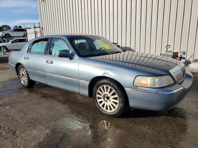 1LNHM81W54Y652818 - 2004 LINCOLN TOWN CAR EXECUTIVE Silber Foto 4