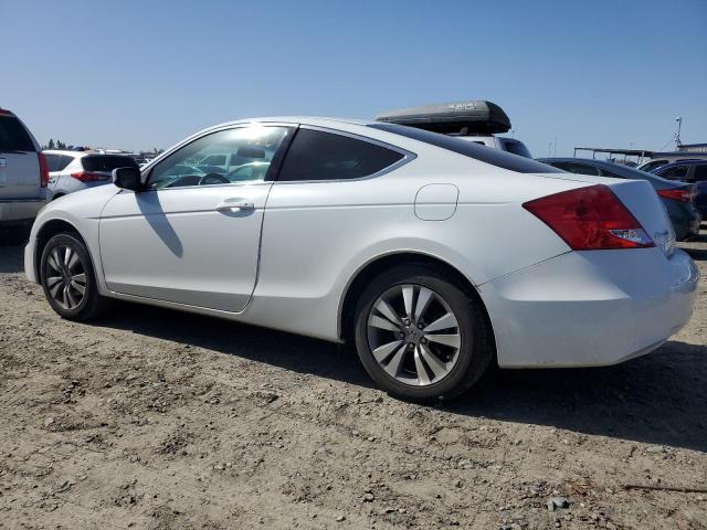 1HGCS1B34CA017582 - 2012 HONDA ACCORD LX WHITE photo 2