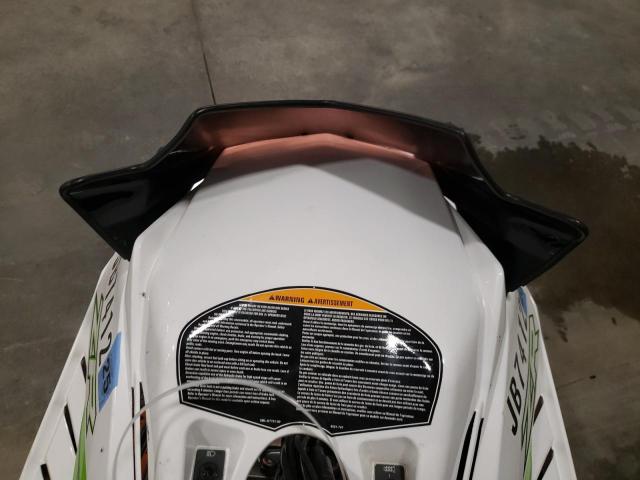 4UF18SNW9JT109054 - 2018 ARCT ZR SNOPRO WHITE photo 8