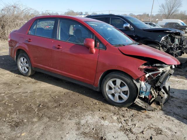 3N1BC1AP1BL415869 - 2011 NISSAN VERSA S RED photo 4