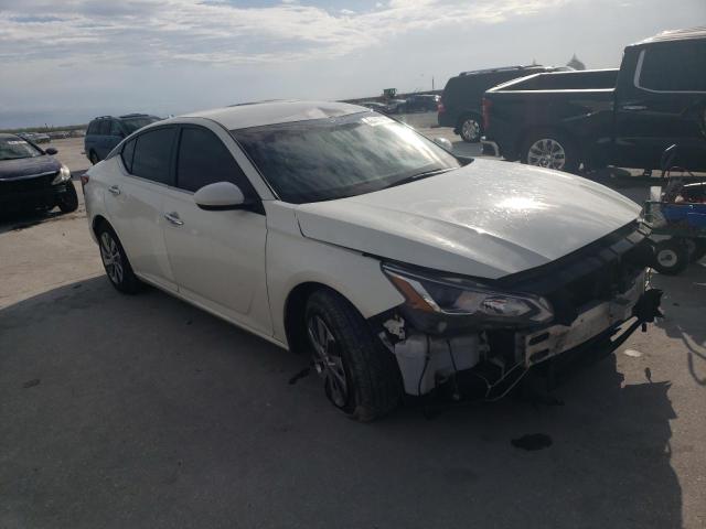 1N4BL4BV3LN321205 - 2020 NISSAN ALTIMA S WHITE photo 4