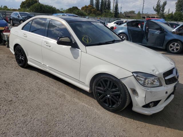 WDDGF81X09R068577 - 2009 MERCEDES-BENZ C 300 4MATIC WHITE photo 4