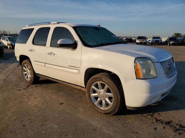 1GKFK63887J407016 - 2007 GMC YUKON DENALI WHITE photo 4