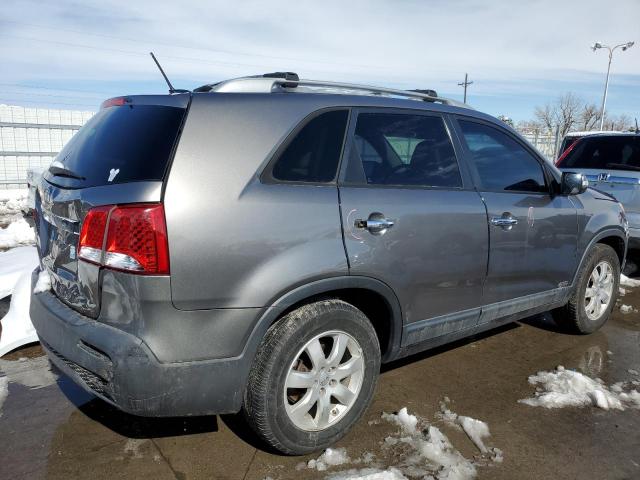 5XYKTDA23CG258843 - 2012 KIA SORENTO BASE GRAY photo 3