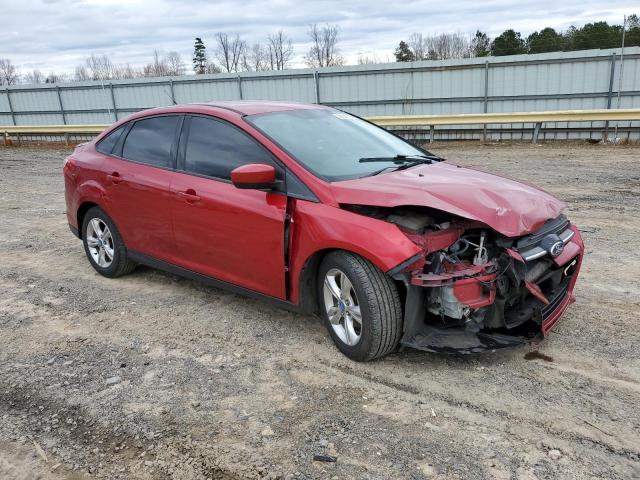 1FAHP3F26CL249159 - 2012 FORD FOCUS SE RED photo 4
