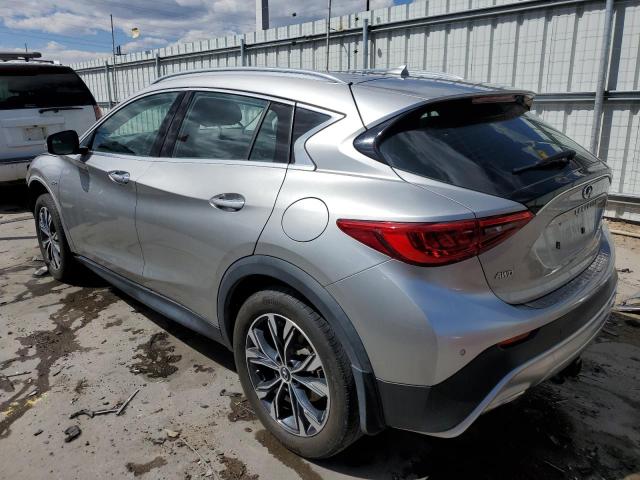 SJKCH5CR6JA059804 - 2018 INFINITI QX30 BASE SILVER photo 2