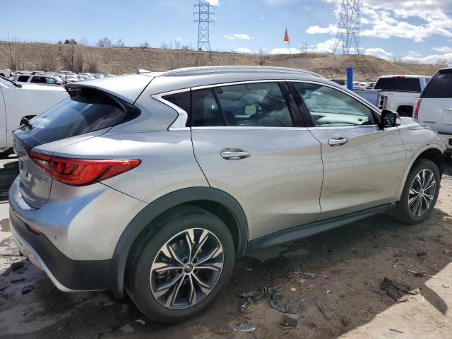 SJKCH5CR6JA059804 - 2018 INFINITI QX30 BASE SILVER photo 3