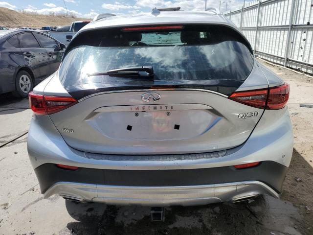 SJKCH5CR6JA059804 - 2018 INFINITI QX30 BASE SILVER photo 6