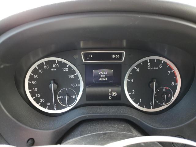 SJKCH5CR6JA059804 - 2018 INFINITI QX30 BASE SILVER photo 9