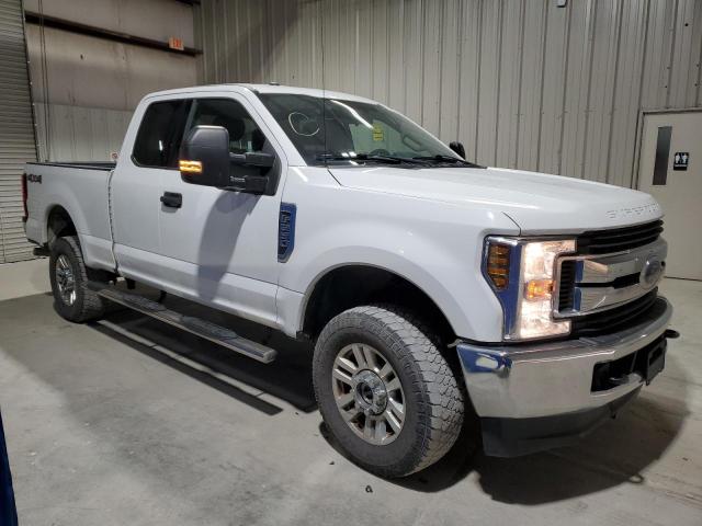 1FT7X2B60KEE91506 - 2019 FORD F250 SUPER DUTY WHITE photo 4