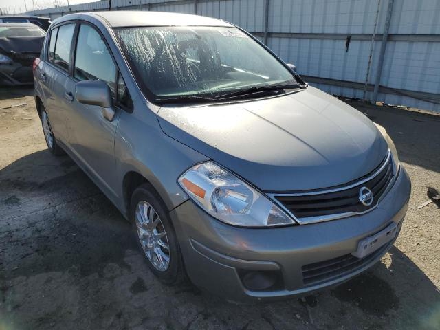 3N1BC13E69L477614 - 2009 NISSAN VERSA S SILVER photo 4