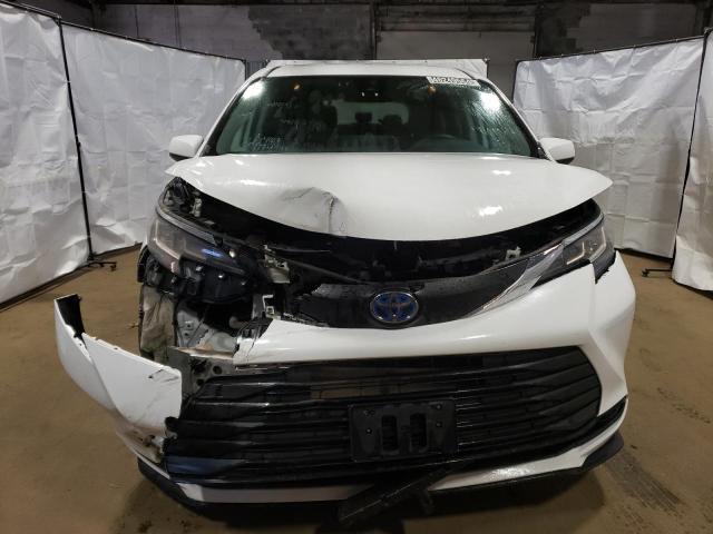 5TDKRKECXNS076309 - 2022 TOYOTA SIENNA LE WHITE photo 5