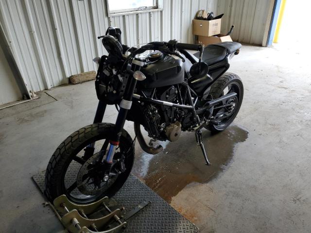 VBKUBV405KM756968 - 2019 HUSQVARNA SVARTPILEN BLACK photo 2