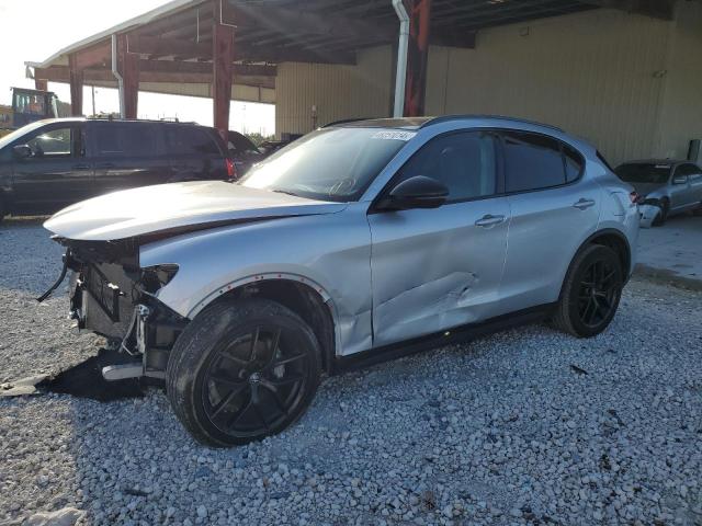 ZASPAJAN2M7D03670 - 2021 ALFA ROMEO STELVIO SPORT Серебристый фото 1