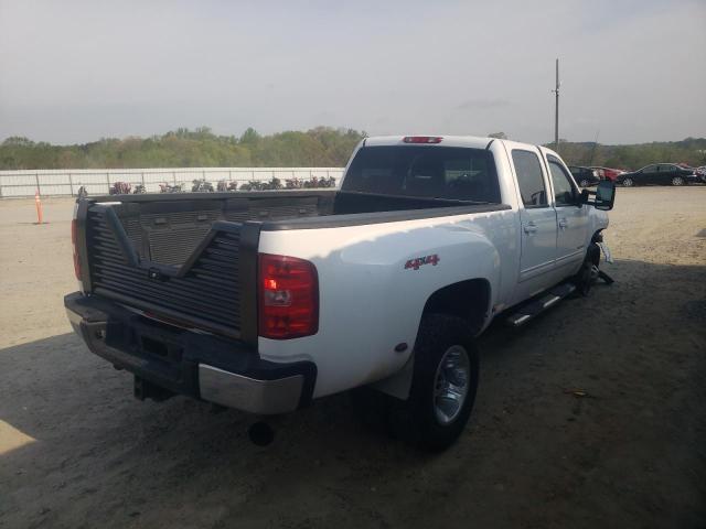 1GT424C82BF239490 - 2011 GMC SIERRA K3500 SLT WHITE photo 4