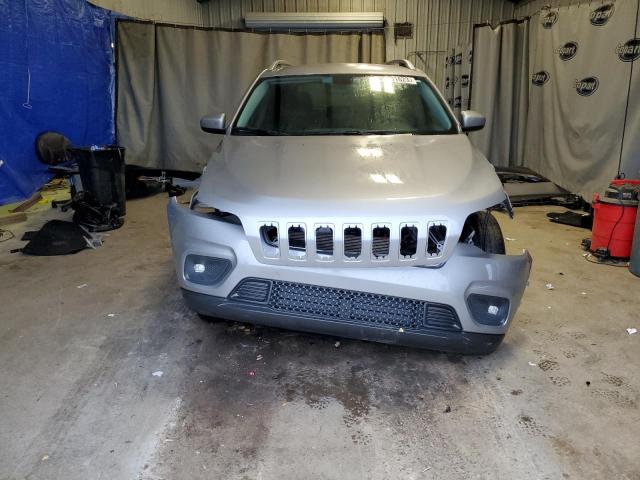 1C4PJLCBXKD296733 - 2019 JEEP CHEROKEE LATITUDE SILVER photo 5