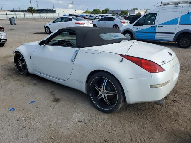 JN1AZ36A55M754820 - 2005 NISSAN 350Z ROADSTER WHITE photo 2