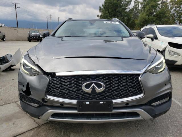 SJKCH5CRXHA024595 - 2017 INFINITI QX30 BASE GRAY photo 5