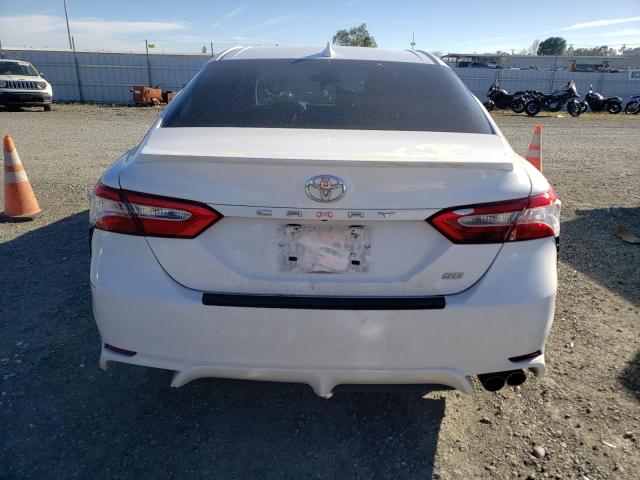 4T1G11AK3LU948967 - 2020 TOYOTA CAMRY SE WHITE photo 6