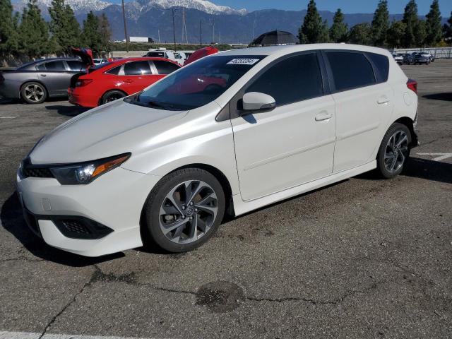 JTNKARJE0JJ560628 - 2018 TOYOTA COROLLA IM WHITE photo 1