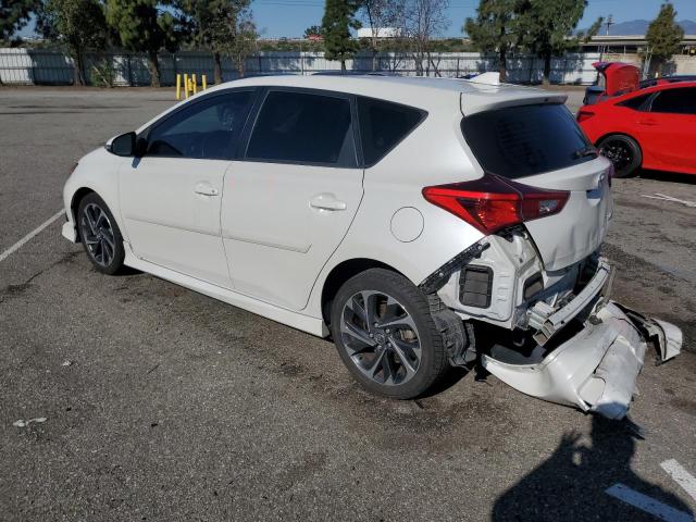 JTNKARJE0JJ560628 - 2018 TOYOTA COROLLA IM WHITE photo 2