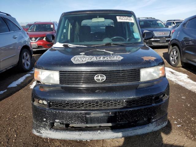 JTLKT324564086137 - 2006 TOYOTA SCION XB BLACK photo 5