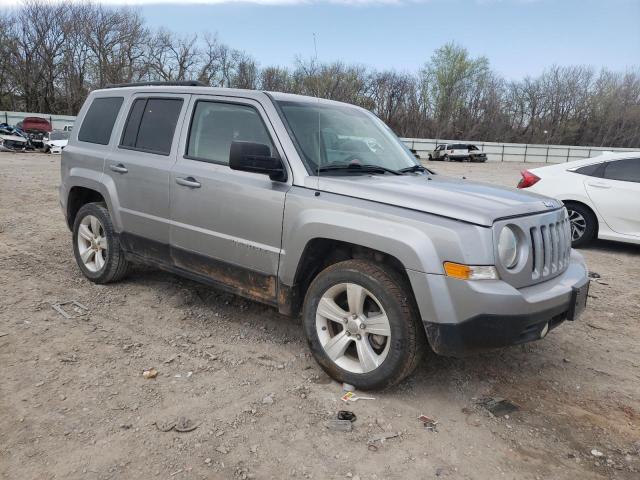 1C4NJPFB9FD437274 - 2015 JEEP PATRIOT LATITUDE SILVER photo 4