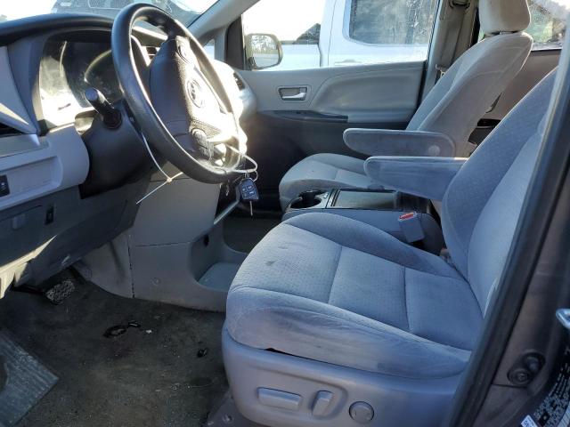 5TDJK3DC1FS095811 - 2015 TOYOTA SIENNA LE GRAY photo 7