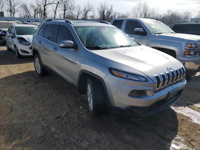 1C4PJLCB6GW288480 - 2016 JEEP CHEROKEE LATITUDE SILVER photo 4