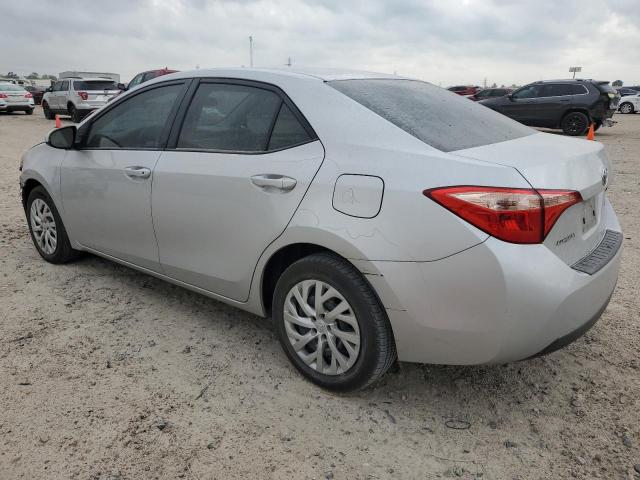 5YFBURHE9HP572204 - 2017 TOYOTA COROLLA L SILVER photo 2